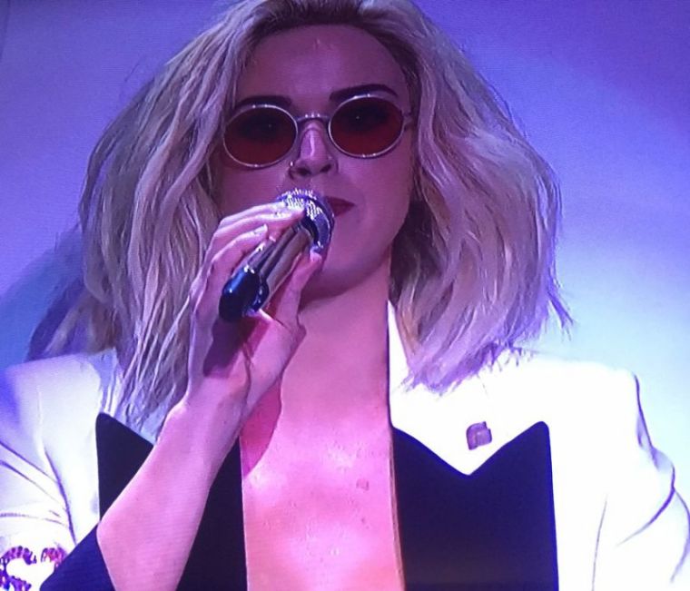 Katy Perry wearing a Planned Parenthood lapel pin at the Grammy Awards in Los Angeles, California, February 12, 2017.