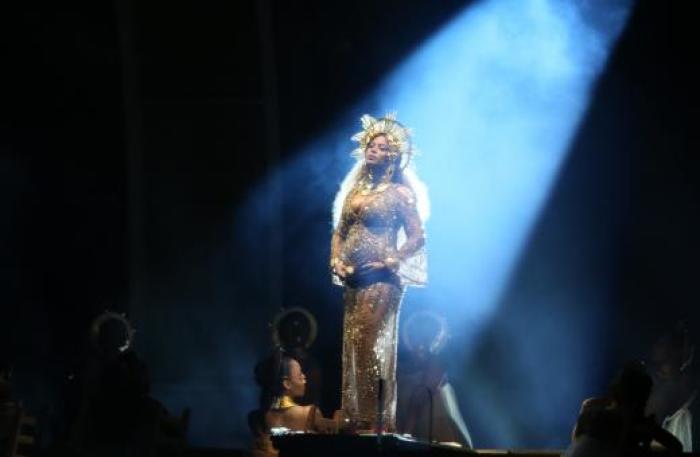 Beyonce performs in the 59th annual Grammy awards.
