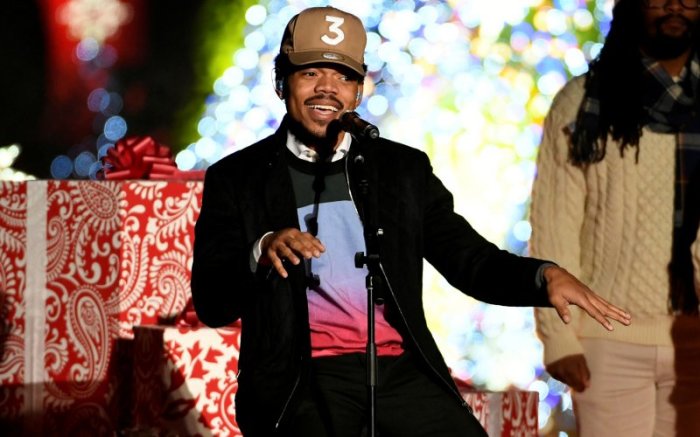Chance the Rapper performs during the 94th annual National Christmas Tree Lighting ceremony on The Ellipse, near the White House, in Washington, December 1, 2016.