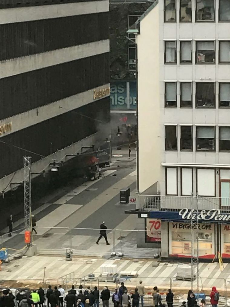 A truck crashed into a department store in the centre of Stockholm at 2 p.m. local time, April 7, 2017.