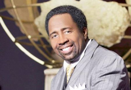 The late Pastor R. J. Washington Sr. of the Titus Harvest Dome Spectrum Church in Jacksonville, Florida.