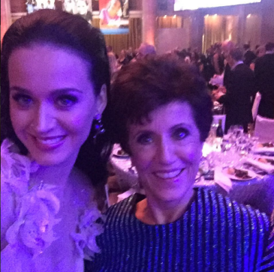Mary Hudson poses with her daughter, Katy Perry, at a UNICEF event, November 2016.