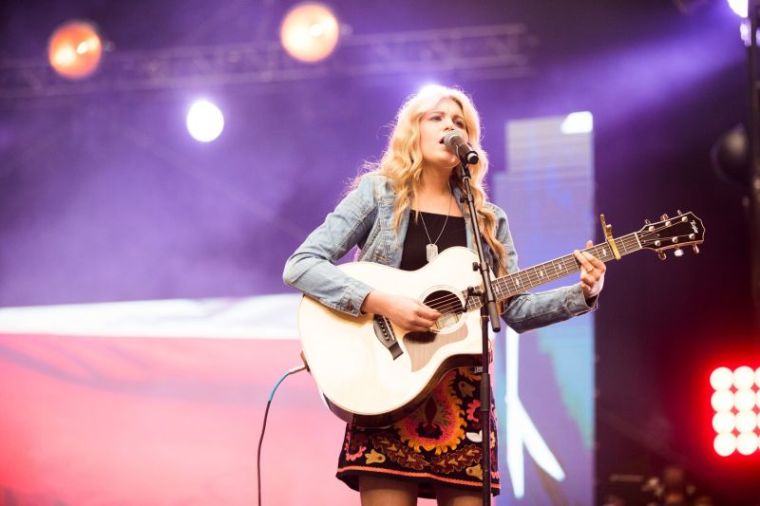 Brennley Brown performs at Harvest America at the University of Phoenix Stadium on June 11, 2017.