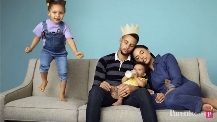 Stephen and Ayesha Curry pose with their kids, Riley and Ryan, for a magazine feature.