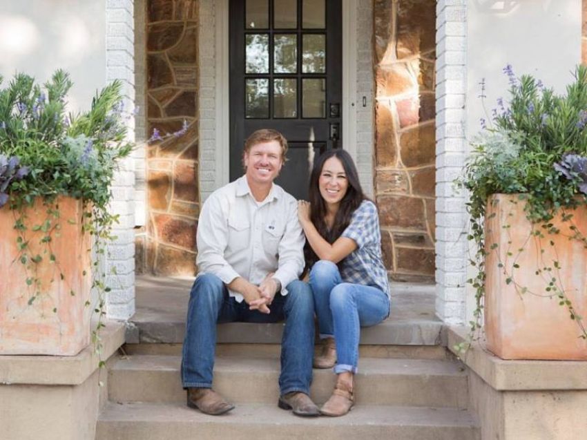 Featured in the image are "Fixer Upper" stars Chip and Joanna Gaines