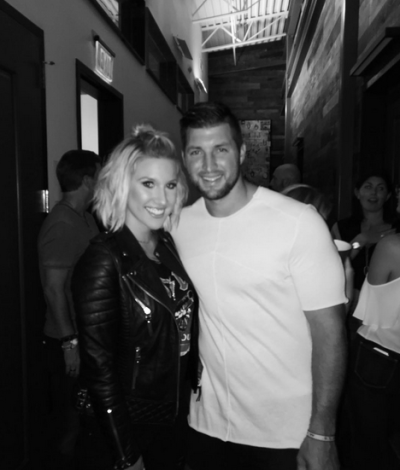 Savannah Chrisley spotted with Tim Tebow at a Sam Hunt concert on September 22, 2017.