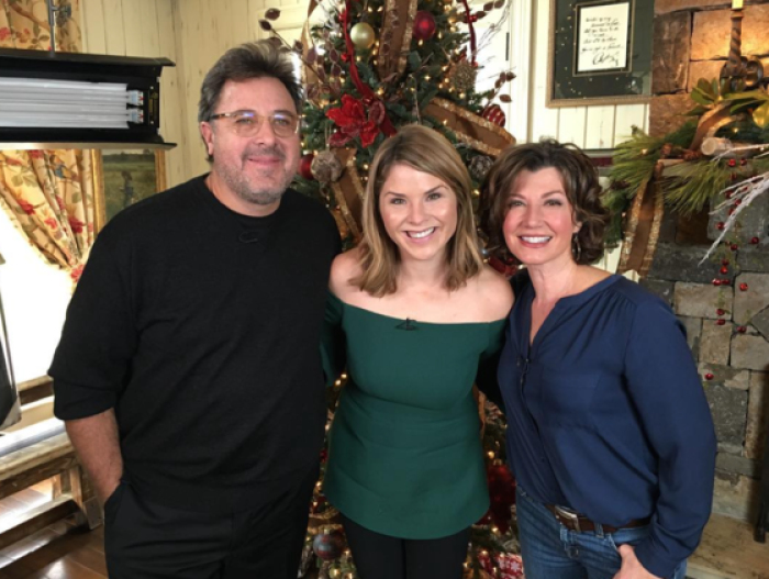 Amy Grant and Vince Gill pose with Jenna Bush Hager during their taping for TODAY, Dec 2017.
