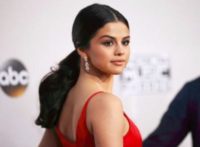 Selena Gomez is taking Christian couples therapy with Justin Bieber.