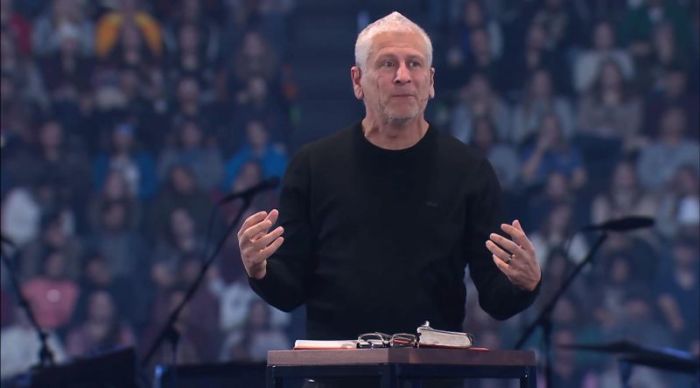 Pastor Louie Giglio at Passion 2018