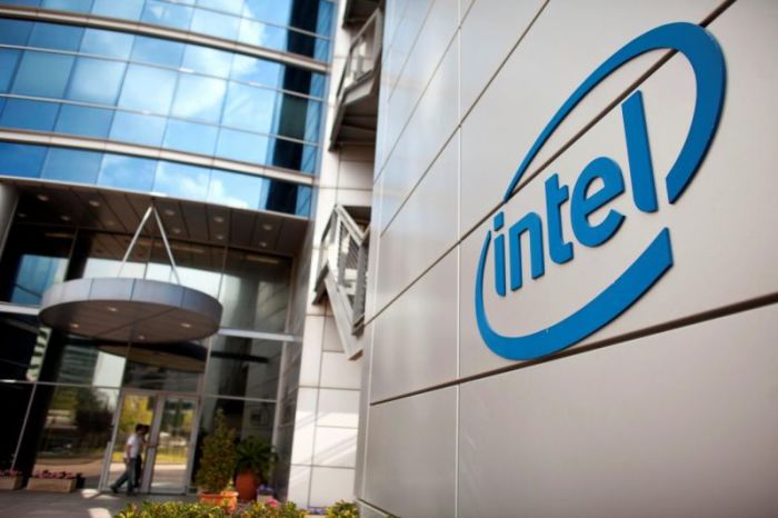 An Intel logo is seen at the company's offices in Petah Tikva, near Tel Aviv, Israel, October 24, 2011.