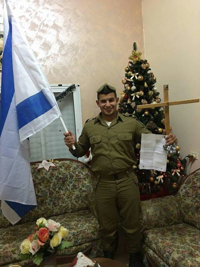Christian Israeli soldier receives letter and gift from Austrian evangelical supporters.