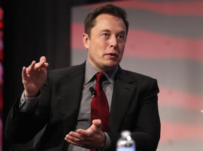 Elon Musk tweets on Feb. 6 that the Tesla Roadster is 'Currently over Australia.'