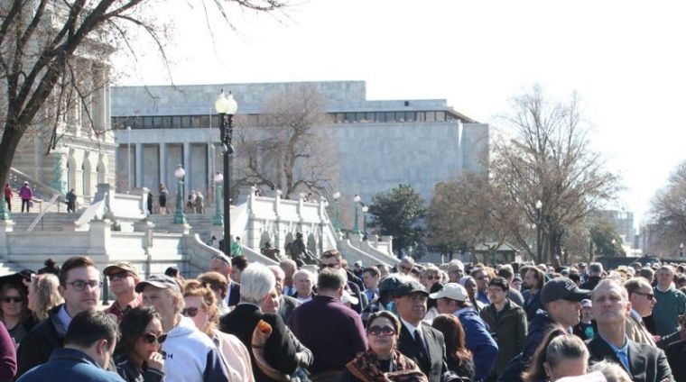 Hundreds of visitors queue outside the Capitol to pay their respects to the late Rev. Billy Graham in Washington, D.C., on February 28, 2018.
