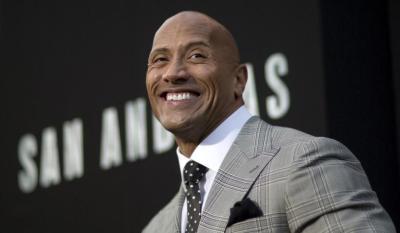 Cast member Dwayne Johnson poses at the premiere of 'San Andreas' in Hollywood, California May 26, 2015. The movie opens in the U.S. on May 29.