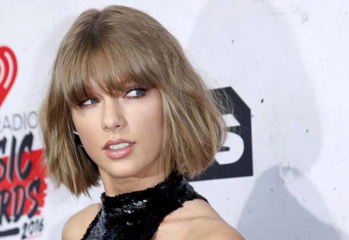 Despite Taylor Swift's absence, fans were updated of the singer through a pre-recorded video message released at the iHeartRadio Music Awards.
