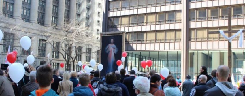 A photo from the 2017 "Jesus in Daley Plaza" event held in Chicago, Illinois.