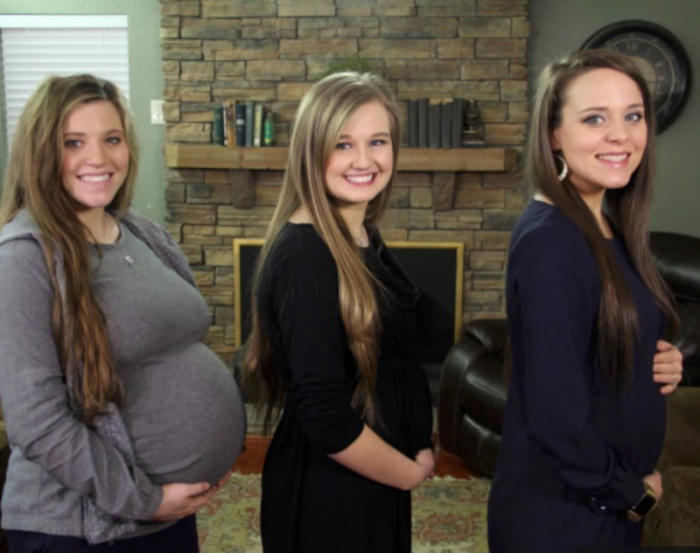 Joy-Anna, Jinger and Kendra Duggar pose while pregnant, March 2018.