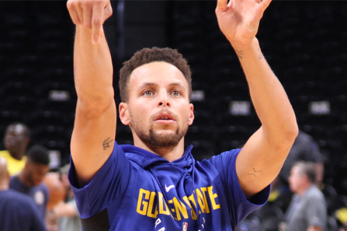 Stephen Curry scored 11 points inside a two-minute stretch during a sensational third-quarter performance to blow away the Houston Rockets during a pivotal Game 7 clash in the Western Conference Finals.