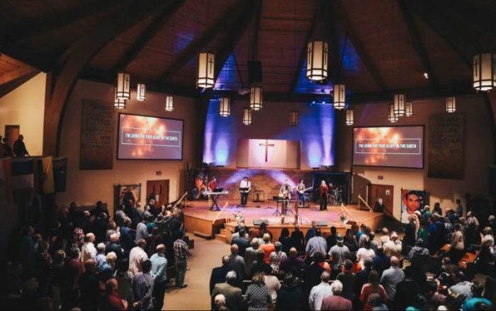 Worship held at Monroeville Assembly of God, in Pennsylvania.