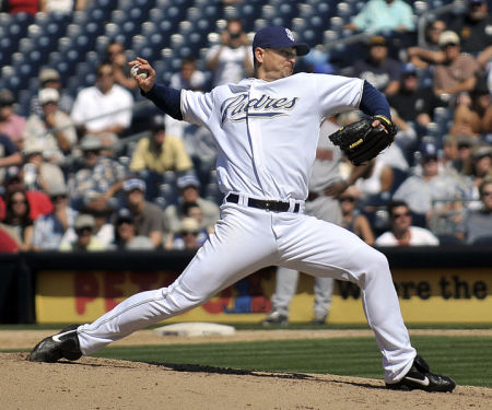 Trevor Hoffman becomes fourth to 50 saves