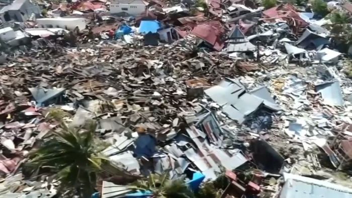 Video of earthquake devastation in Indonesia on September 30, 2018.