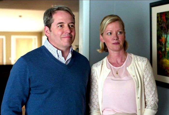 Matthew Broderick and Gretchen Mol in Manchester by the Sea (2016).
