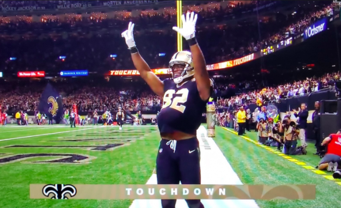 New Orleans Saints tight end Benjamin Watson at the end zone announcing his wife is pregnant, Nov 4 2018