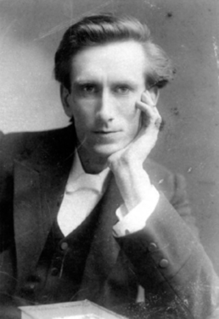 Oswald Chambers (1874-1917), British chaplain whose writings and sermons were posthumously published as the book 'My Utmost fr His Highest.'