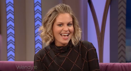 Actress Candace Cameron Bure talks faith and more on "Wendy Williams Show," Nov 27, 2018.