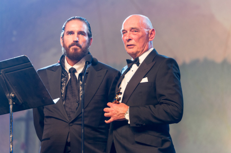 Jim Caviezel honors "Paul: Apostle of Christ" co-star James Faulkner at the 2019 Movieguide awards, Feb 8th, 2019
