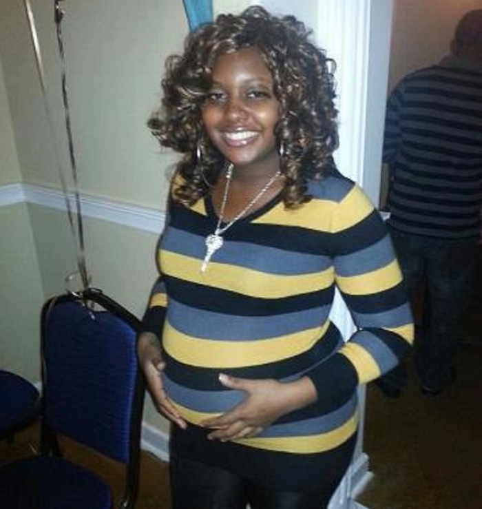 Marshae Jones, 27, during an earlier pregnancy.