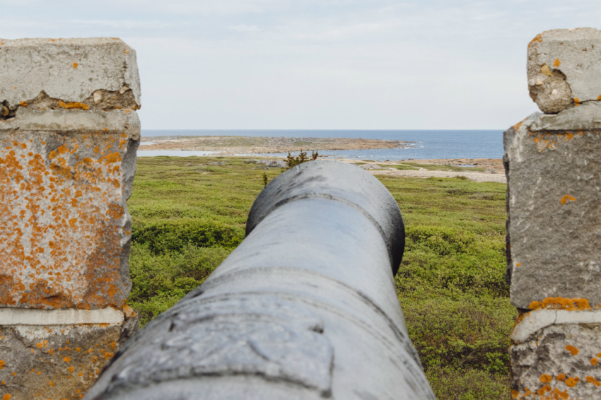 Looking past the north walls of Prince of Wales Fort toward Hudson Bay.