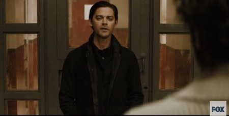 Tom Payne stars in Fox's the 