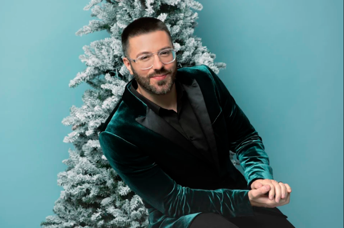 'The Greatest Gift: A Christmas Collection' is the newest Christmas album from acclaimed CCM artist Danny Gokey. 