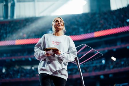 "Duck Dynasty" star Sadie Robertson preaches at Passion 2020 in Atlanta, Georgia on Jan. 1, 2020. 