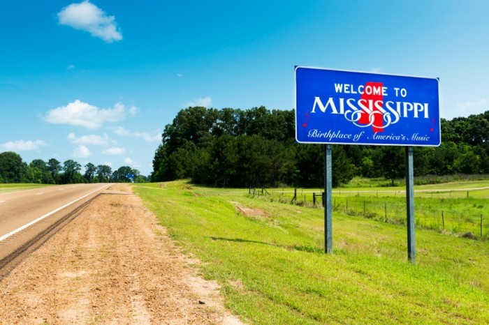 A Mississippi State welcome sign stands along U.S. Highway 61.  