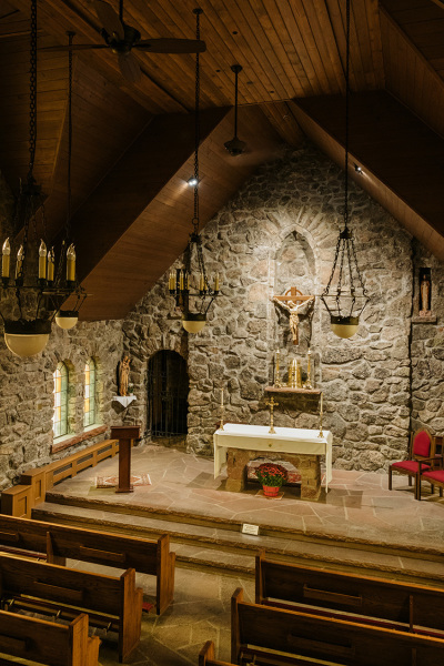 The simple interior of the Chapel-on-the-Rock.