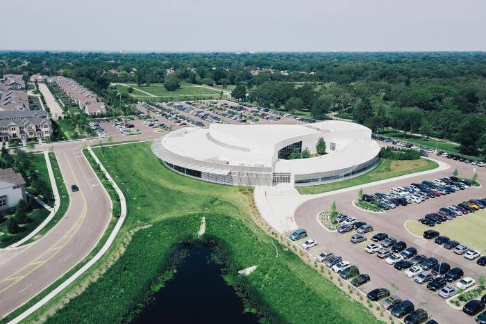 Willow Creek North Shore campus in Glenview, Illinois
