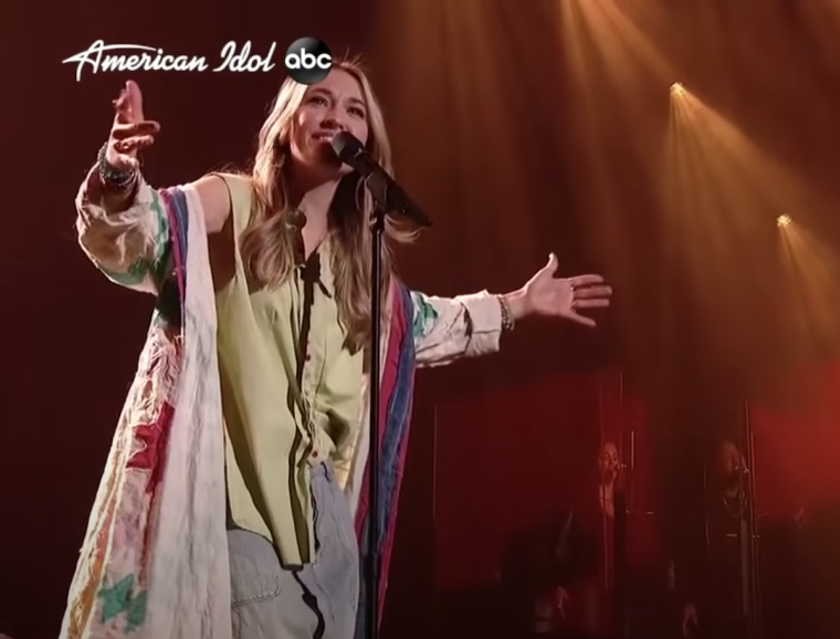 lauren daigle surprise visit on american idol