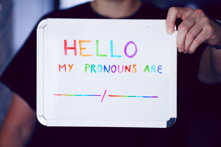 Pronouns, gender 
