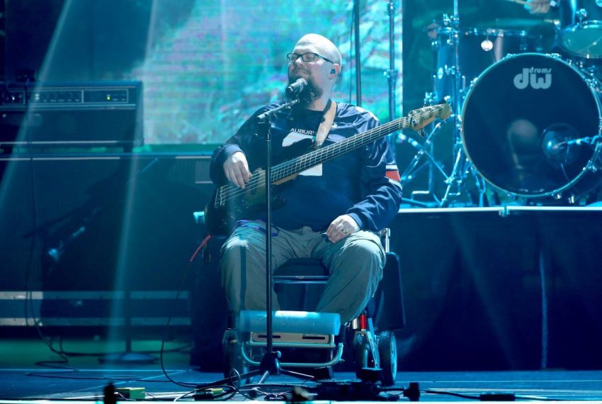 Jay Weaver of Big Daddy Weave performs onstage during the 2016 Dove Awards at Allen Arena, Lipscomb University on Oct. 11, 2016, in Nashville, Tennessee. (Photo by Terry Wyatt/Getty Images for Dove Awards)