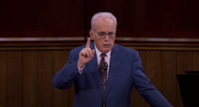 John MacArthur, the pastor of California's Grace Community Church, delivers a sermon to his congregation, January 2021.
