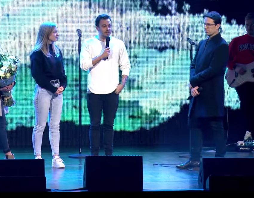 Robby and Jenny Lewis speak to the members of Hillsong Central London on Jan. 30, 2022.