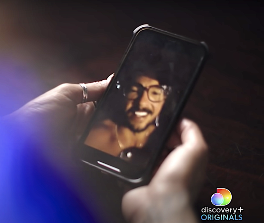 Carl Lentz clip featured in docuseries – Hillsong: A Megachurch Exposed on discovery plus.