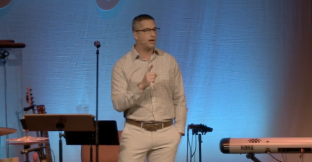 Megachurch pastor RC Ford of LifePoint Church in Tennessee preached a sermon titled "Courage to Confess" on April 3, 2022. |