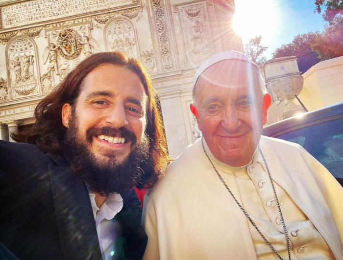 Jonathan Roumie poses for a photo with Pope Francis at the Vatican on Sept. 1, 2022.
