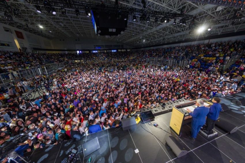 Franklin Graham speaks during the two-night Festival of Hope Billy Graham Evangelistic Association outreach event at Steepe Arena in Ulaanbataar, Mongolia in September 2022.