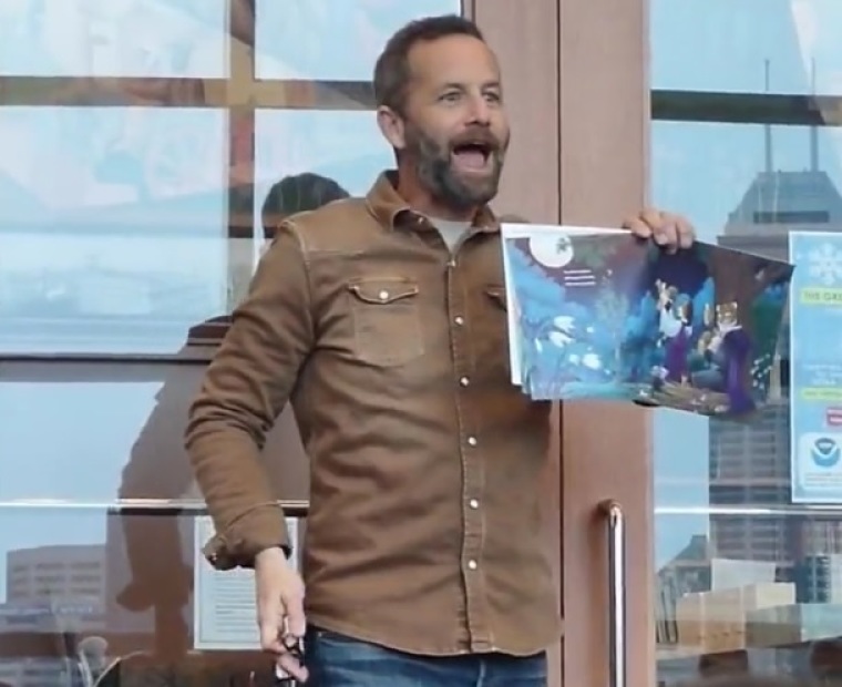 Hundreds pack Indianapolis library for Kirk Cameron's story hour U.S