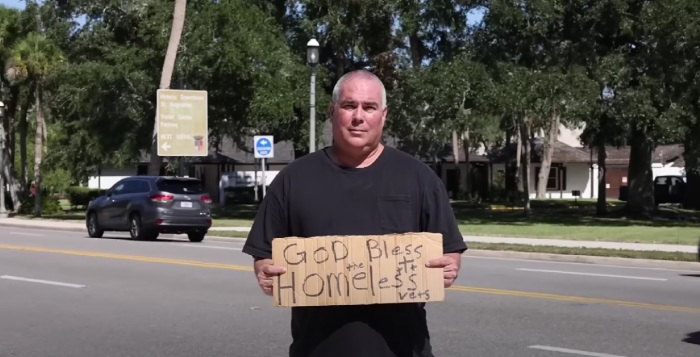 Jeff Gray, U.S. Army veteran and retired truck driver, has filed a lawsuit against a city in Georgia for reportedly being arrested for holding a sign that reads 'God bless the Homeless Vets.' 