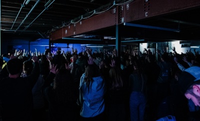 A worship service at Pulse of Minneapolis, Minnesota held in response to the Asbury University revival in February 2023. 